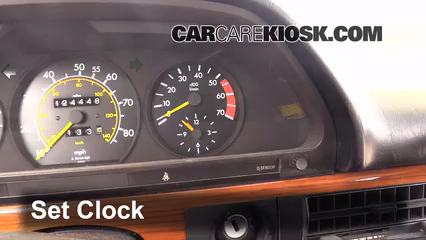 1981 Mercedes-Benz 380SEL 3.8L V8 Sedan (4 Door) Clock