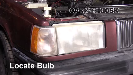 1992 Volvo 740 2.3L 4 Cyl. Wagon Lights Turn Signal - Front (replace bulb)