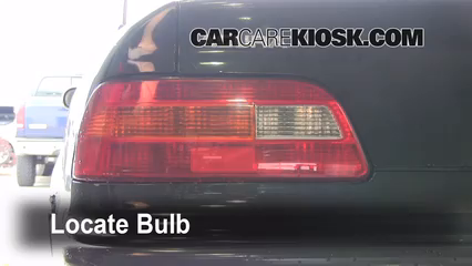1993 Acura Legend L 3.2L V6 Sedan (4 Door) Éclairage Feu clignotant arrière (remplacer l'ampoule)