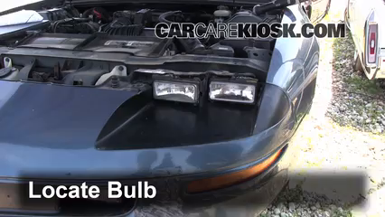 1994 Chevrolet Camaro 3.4L V6 Coupe Éclairage Feu antibrouillard (remplacer l'ampoule)