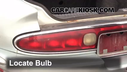 1995 Buick Riviera 3.8L V6 Éclairage Feux de position arrière (remplacer ampoule)