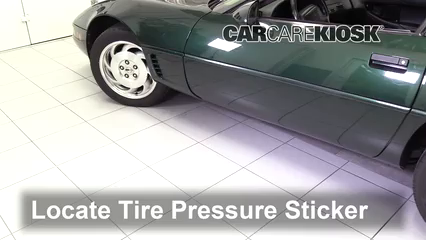 1995 Chevrolet Corvette 5.7L V8 Hatchback Pneus et roues Vérifier la pression des pneus
