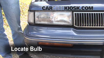 1996 Oldsmobile Cutlass Ciera 3.1L V6 Sedan Éclairage Feu clignotant avant (remplacer l'ampoule)
