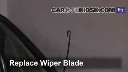 Front Wiper Blade Change Fiat Punto (1993-1999) - 1997 Fiat Punto SX 1 ...