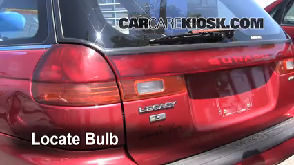 1997 Subaru Legacy L 2.2L 4 Cyl. Wagon Éclairage Feux de marche arrière (remplacer une ampoule)