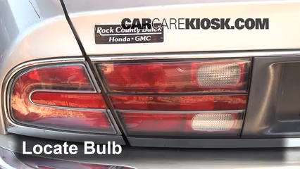 1998 Buick Park Avenue 3.8L V6 Éclairage Feux de marche arrière (remplacer une ampoule)
