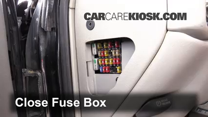 Interior Fuse Box Location 1990 2000 Gmc C2500 1995 Gmc C2500 Sierra Sl 5 7l V8 Extended Cab Pickup