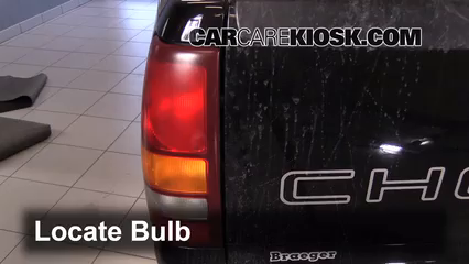 2000 Chevrolet Silverado 1500 4.3L V6 Standard Cab Pickup (2 Door) Éclairage Feux de marche arrière (remplacer une ampoule)
