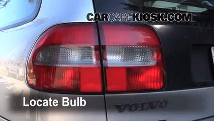 2000 Volvo V40 1.9L 4 Cyl. Turbo Éclairage Feu clignotant arrière (remplacer l'ampoule)
