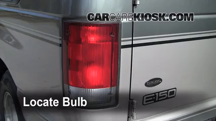 2001 Ford E-150 Econoline Club Wagon XLT 5.4L V8 Éclairage Feux de marche arrière (remplacer une ampoule)