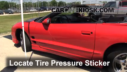 2001 Pontiac Firebird 3.8L V6 Convertible Pneus et roues Vérifier la pression des pneus