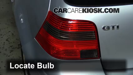 2001 Volkswagen Golf GTI GLS 1.8L 4 Cyl. Turbo Éclairage Feux de marche arrière (remplacer une ampoule)