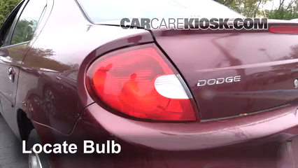 2002 Dodge Neon SE 2.0L 4 Cyl. Luces Luz de reversa (reemplazar foco)