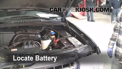 2002 Ford Explorer XLT 4.0L V6 Batterie Nettoyer la batterie et les cosses