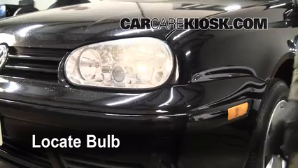2002 Volkswagen Cabrio GLX 2.0L 4 Cyl. Éclairage Feu antibrouillard (remplacer l'ampoule)