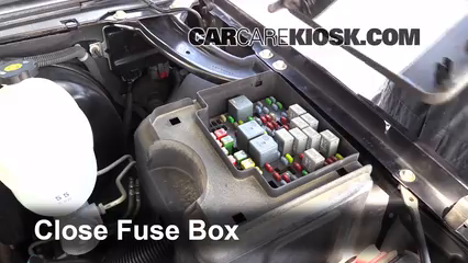 Replace a Fuse: 2000-2006 Chevrolet Tahoe - 2003 Chevrolet ... chevy vega fuse box 