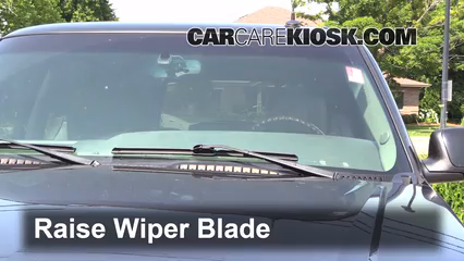 2003 Cadillac Escalade 6.0L V8 Windshield Wiper Blade (Front)