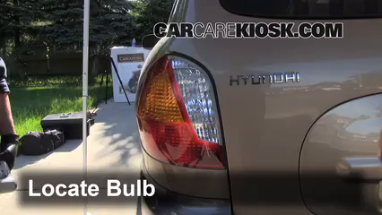 2003 Hyundai Santa Fe GLS 3.5L V6 Éclairage Feu clignotant arrière (remplacer l'ampoule)