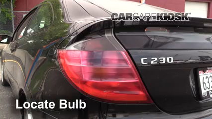 2003 Mercedes-Benz C230 Kompressor 1.8L 4 Cyl. Supercharged Coupe (2 Door) Éclairage Feux de marche arrière (remplacer une ampoule)