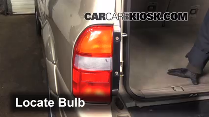 2003 Suzuki XL-7 Touring 2.7L V6 Lights Reverse Light (replace bulb)