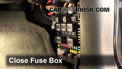 Interior Fuse Box Location 2003 2006 Ford Expedition 2004