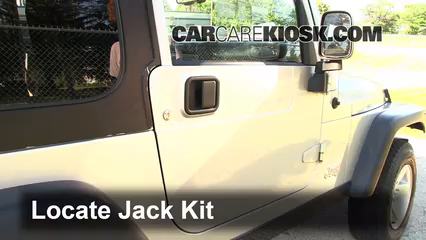 Cabin Air Filter Replacement: 2004 Jeep Wrangler Rubicon  6 Cyl.