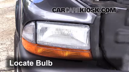 2004 Dodge Dakota Sport 3.7L V6 Crew Cab Pickup (4 Door) Lights Headlight (replace bulb)