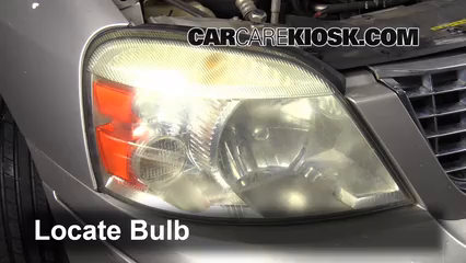 2004 Ford Freestar SEL 4.2L V6 Lights Headlight (replace bulb)
