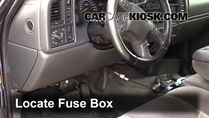 2005 Chevrolet Silverado 2500 HD 6.6L V8 Turbo Diesel Extended Cab Pickup (4 Door) Fusible (intérieur)