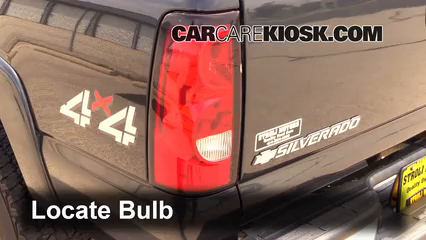 2005 Chevrolet Silverado 2500 HD 6.6L V8 Turbo Diesel Extended Cab Pickup (4 Door) Éclairage Feux de marche arrière (remplacer une ampoule)