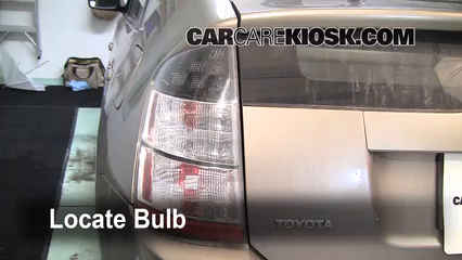 2005 Toyota Prius 1.5L 4 Cyl. Luces Luz de reversa (reemplazar foco)