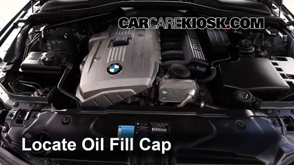 2006 BMW 530xi 3.0L 6 Cyl. Wagon Aceite Agregar aceite