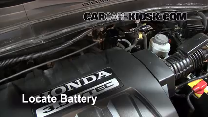 2006 Honda Pilot EX 3.5L V6 Battery Replace