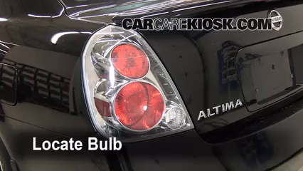 2006 Nissan Altima SE 3.5L V6 Éclairage Feux de marche arrière (remplacer une ampoule)