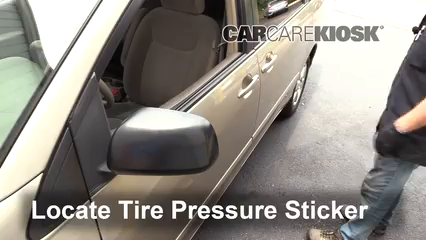 2006 Toyota Sienna LE 3.3L V6 Tires & Wheels Check Tire Pressure