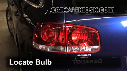 2006 Volkswagen Touareg 4.2L V8 Lights Tail Light (replace bulb)