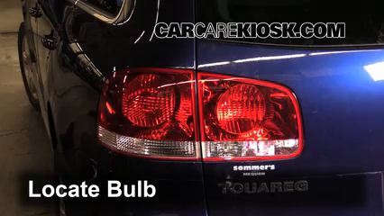 2006 Volkswagen Touareg 4.2L V8 Lights Turn Signal - Rear (replace bulb)
