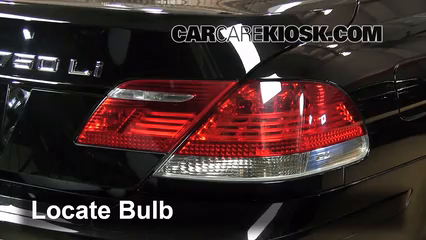 2007 BMW 750Li 4.8L V8 Lights Turn Signal - Rear (replace bulb)