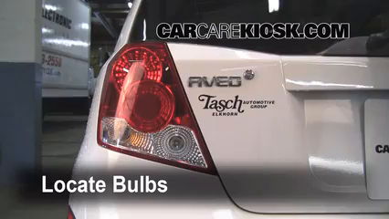 2007 Chevrolet Aveo5 Special Value 1.6L 4 Cyl. Éclairage Feux de position arrière (remplacer ampoule)