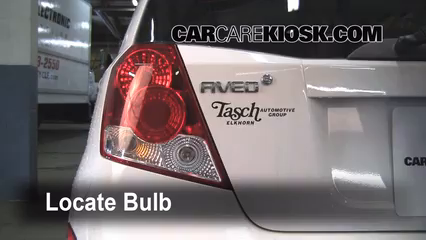 2007 Chevrolet Aveo5 Special Value 1.6L 4 Cyl. Éclairage Feu clignotant arrière (remplacer l'ampoule)