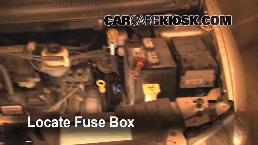 Replace a Fuse: 2006 Dodge Grand Caravan SXT 3.8L V6