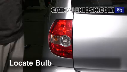 2007 Volkswagen Fox Urban 1.4L 4 Cyl. Éclairage Feux de marche arrière (remplacer une ampoule)