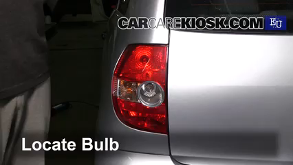 2007 Volkswagen Fox Urban 1.4L 4 Cyl. Lights Turn Signal - Rear (replace bulb)