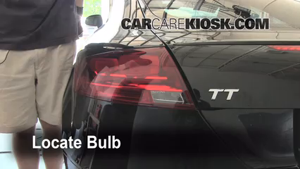 2008 Audi TT Quattro 3.2L V6 Coupe Éclairage Feu clignotant arrière (remplacer l'ampoule)
