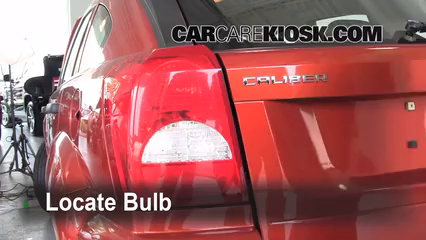 2008 Dodge Caliber SE 2.0L 4 Cyl. Éclairage Feux de marche arrière (remplacer une ampoule)