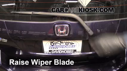 2008 Honda Fit 1.5L 4 Cyl. Balais essuie-glace arrière Changer les balais des essuie-glace