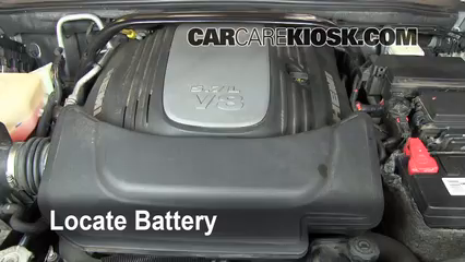 2008 Jeep Commander Limited 5.7L V8 Battery Replace