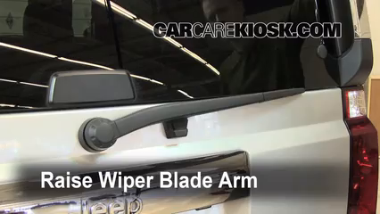 Rear Windshield Wiper Blade Change: 2008 Jeep Commander Limited  V8