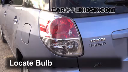 2008 Toyota Matrix XR 1.8L 4 Cyl. Éclairage Feu clignotant arrière (remplacer l'ampoule)