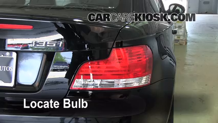 2009 BMW 135i 3.0L 6 Cyl. Turbo Coupe Éclairage Feux de marche arrière (remplacer une ampoule)